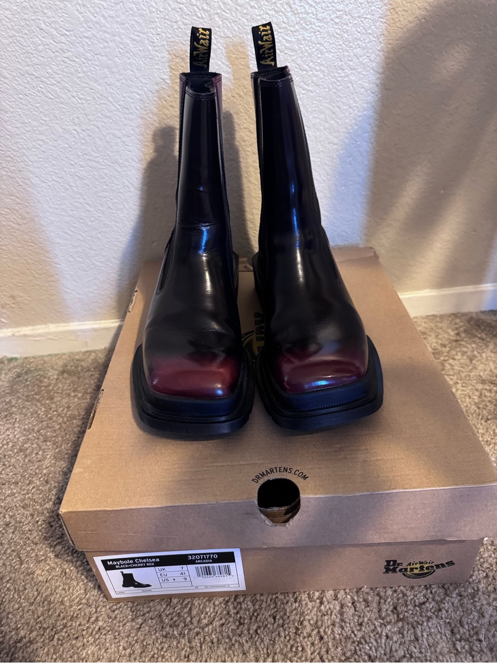 Dr. Martens women’s Maybole  Black & Burgundy Chelsea Boots